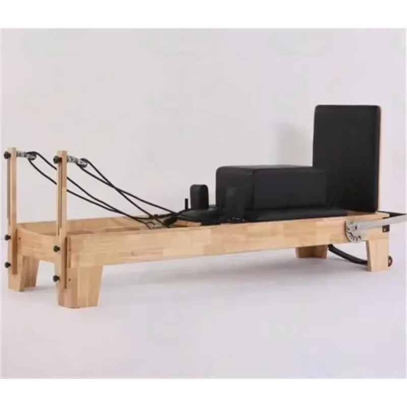 Pilates And Yoga Studio - Lady exercice Yoga Studio Balance exercice